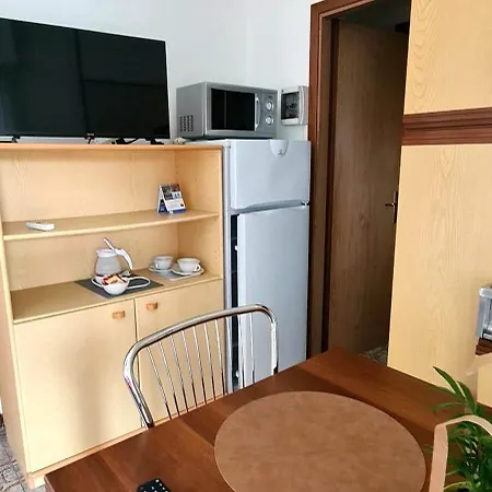 Apartment Summer Vibes *